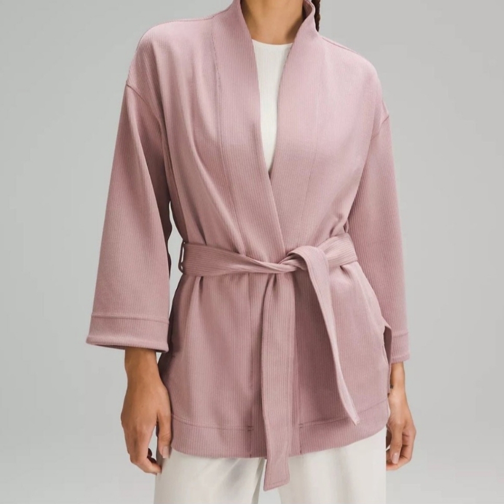 NWT Lululemon Ribbed Softstreme Belted Wrap Twilight Rose size 10